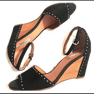 Halogen Wedge